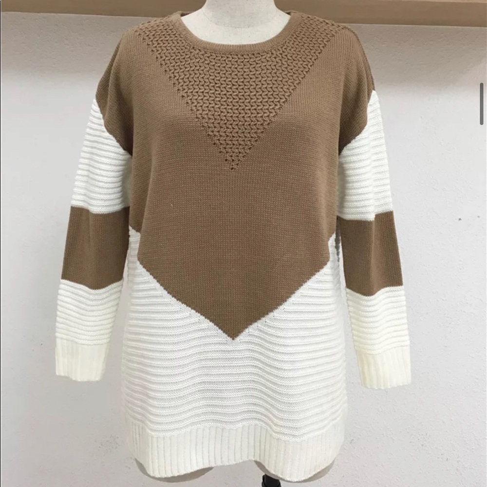 GRACEY’S // Color Block Oversized Pullover Sweater - Picture 4 of 8